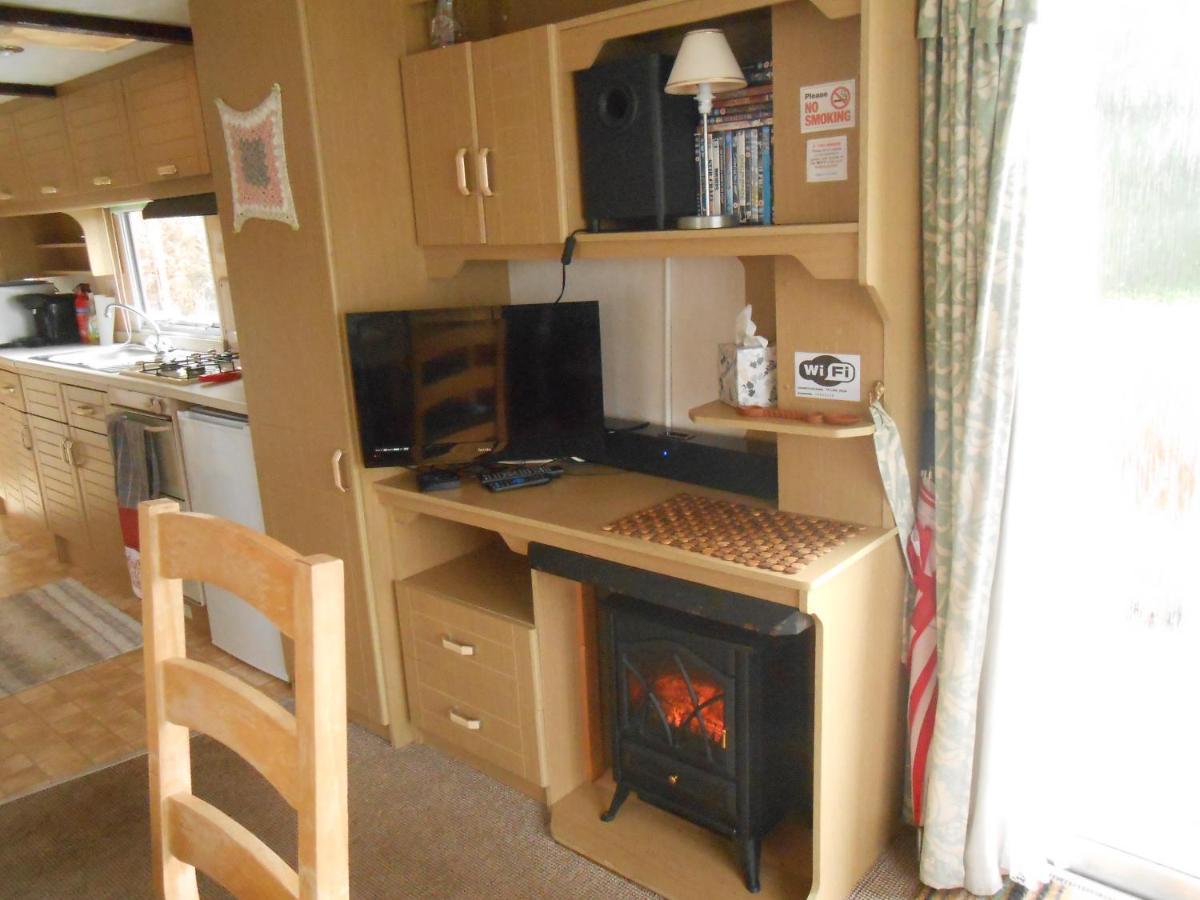 'The Cabin'. A Cosy Private & Secure Holiday Home. Padeswood Extérieur photo